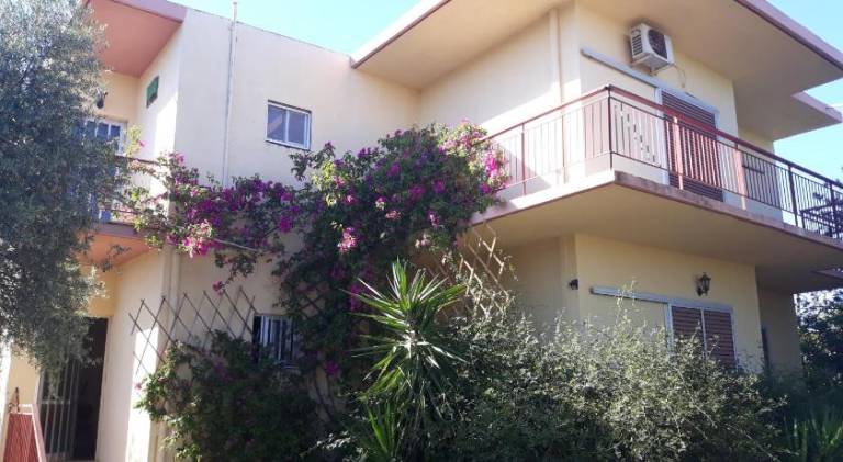 Wonderful rental apartment | Pet-friendly in Xylokastro-Evrostina