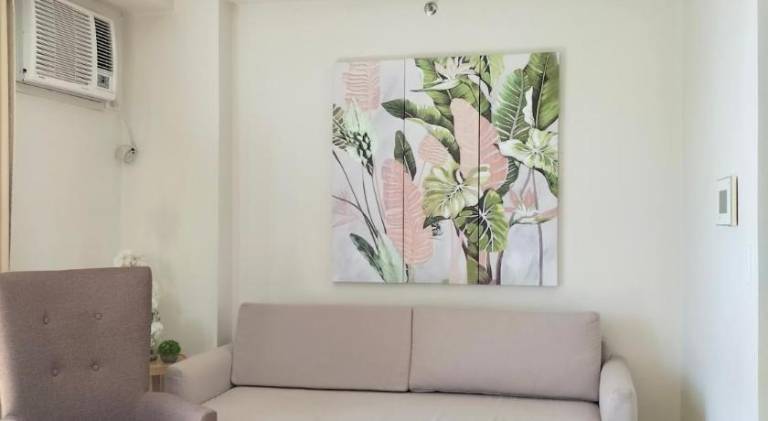 Serviced apartment with private pool & yard | Pet-friendly — photo 2