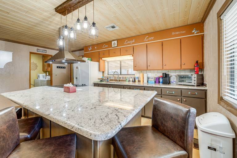 Near Scenic Trails & Parks! Central Payson Retreat — photo 2