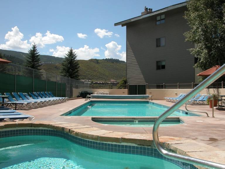 Condo  Avon