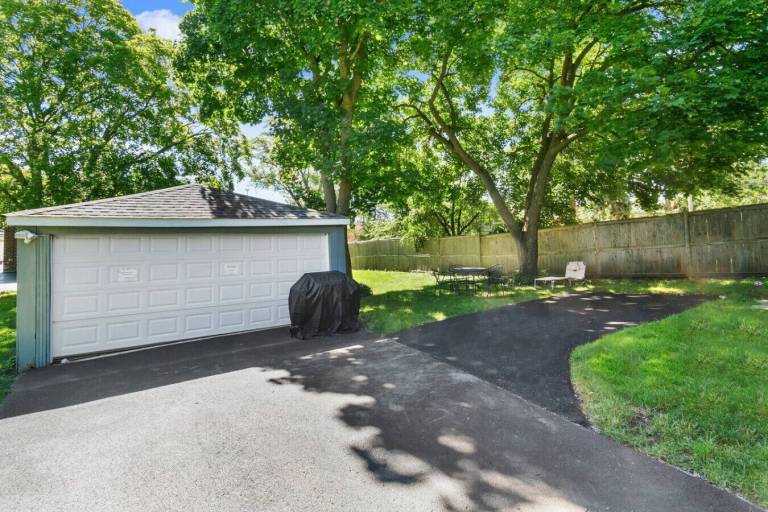 House  Libertyville Township