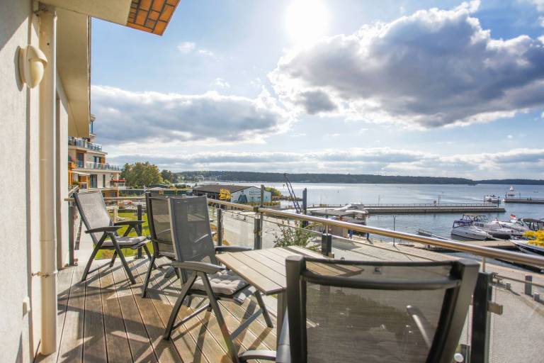 5-Sterne Ferienapartment Panorama Suite in der Hafenresidenz Waren (Müritz) — photo 4