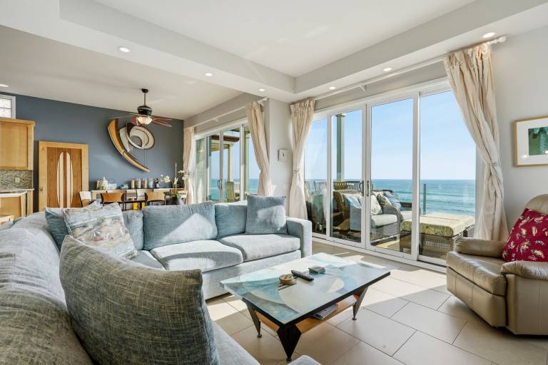 Oceanfront 3BR Condo Balcony, Fire Pit Shared Beach Sleeps 6 in Oceanside, CA