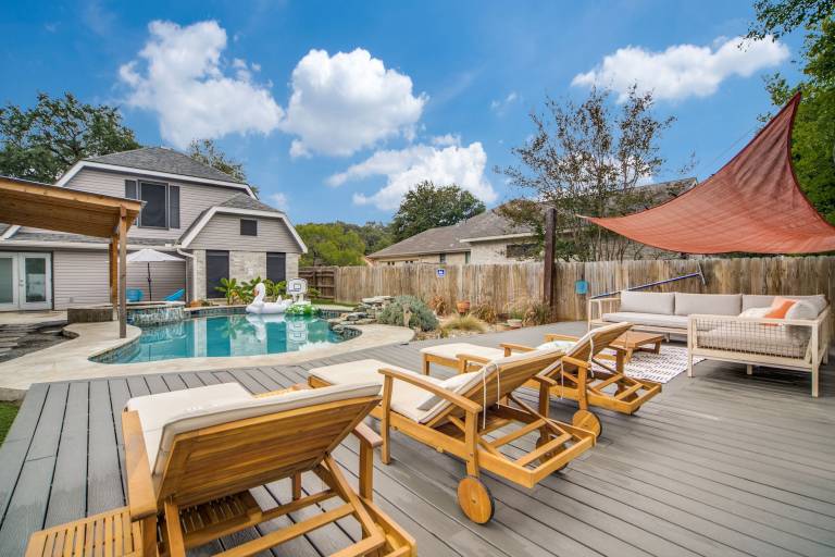House  Hill Country Village