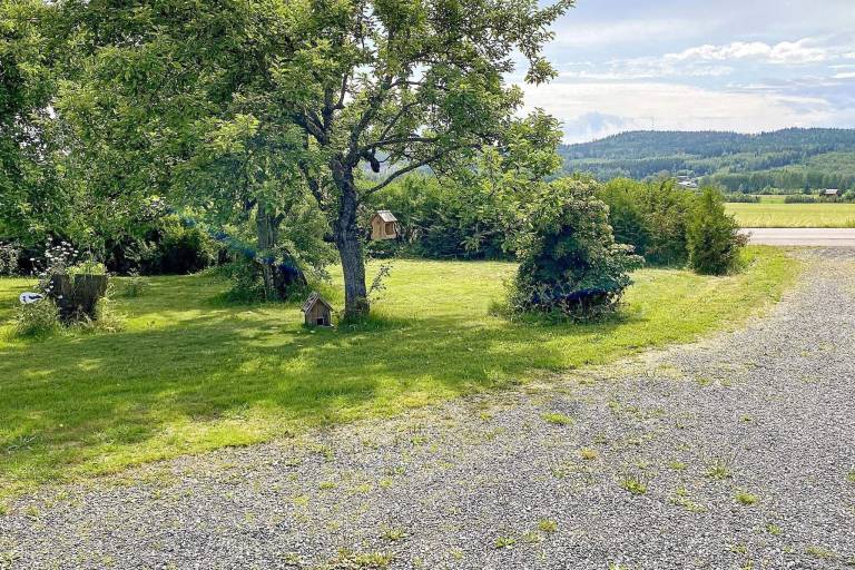 Vacation home with garden — photo 5