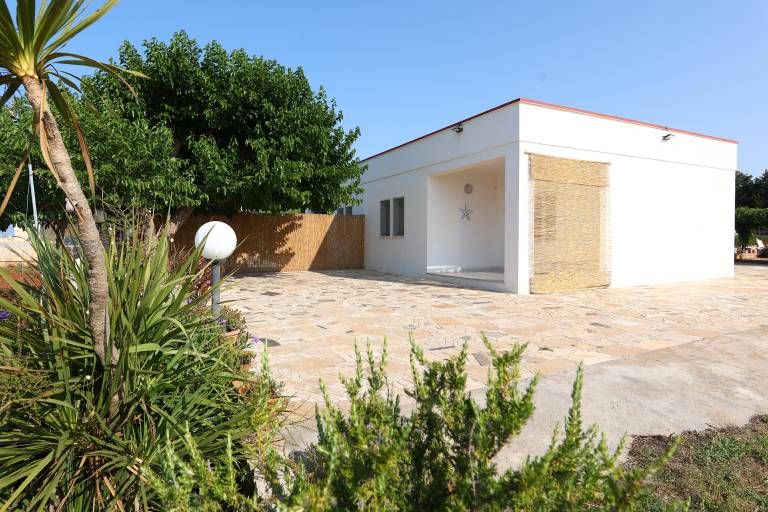 Child-friendly holiday apartment with garden & BBQ | Sea view | Next to the beach | Dogs allowed — photo 3