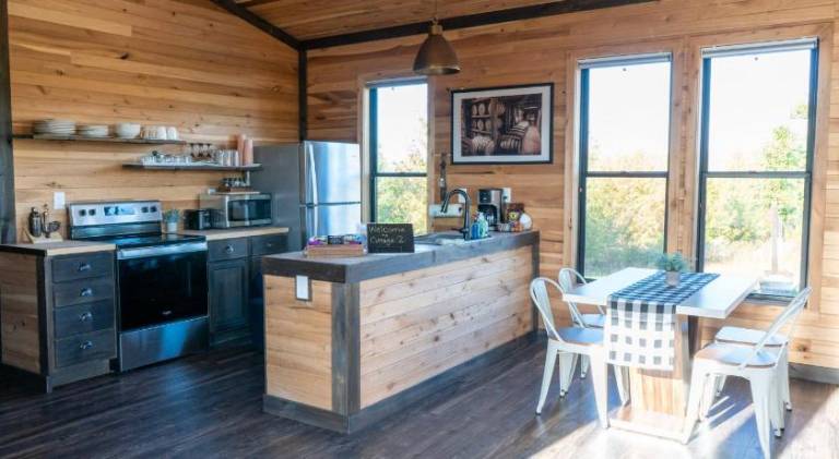 Chalet with jacuzzi — photo 2