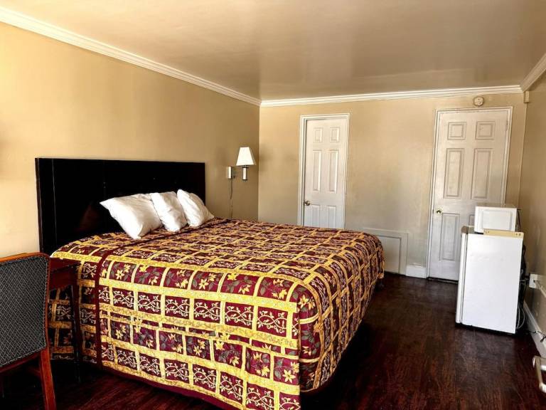 Downbeach Inn in Pleasantville, NJ