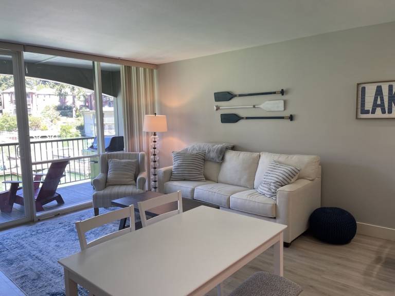 Condo  Lake Oswego