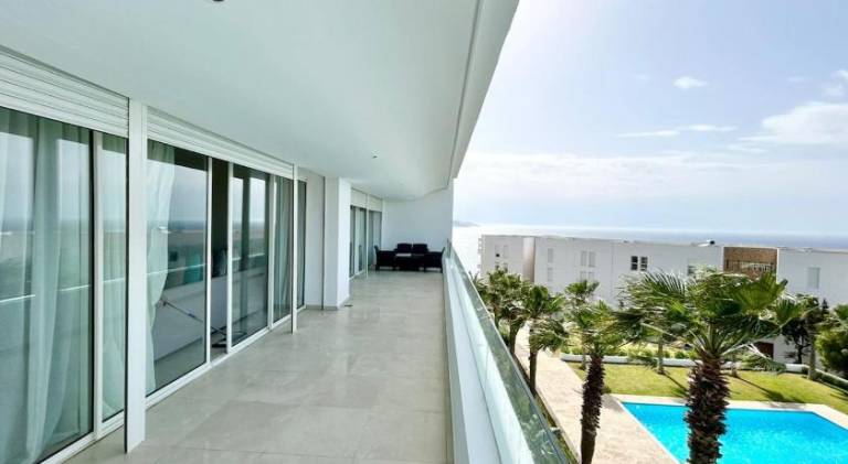 The Ocean Dream - 2 BR Pool and Beach Views — photo 4