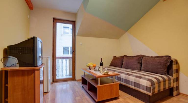 Sunny Villa Apartments — photo 2