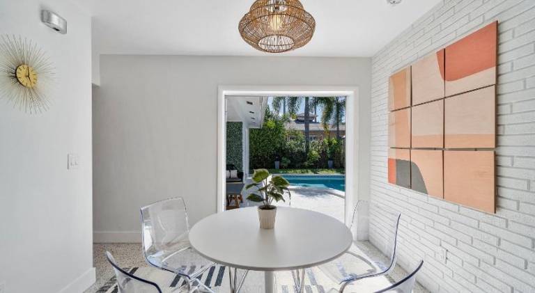 Charming Coral Ridge 2BR 2BA Near Beach plus Pool — photo 3