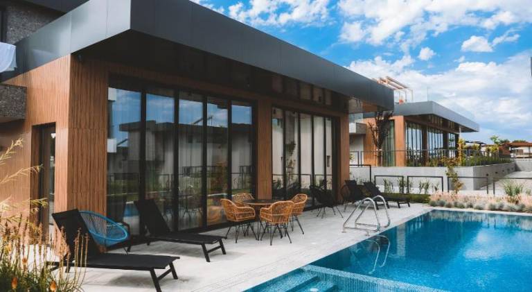 Villa with pool, BBQ & garden in Burgas