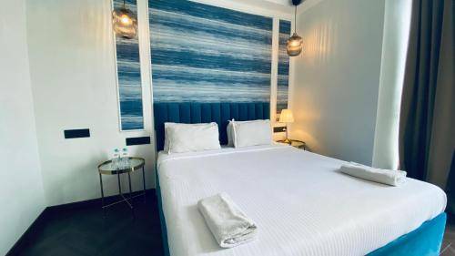 Palm Breeze Hotel Colaba
