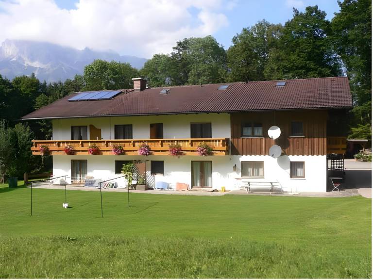 Farm with terrace, barbeque & yard in Berchtesgaden