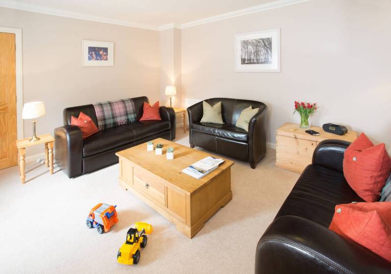 Family-friendly charming vacation home | Pets allowed — photo 3