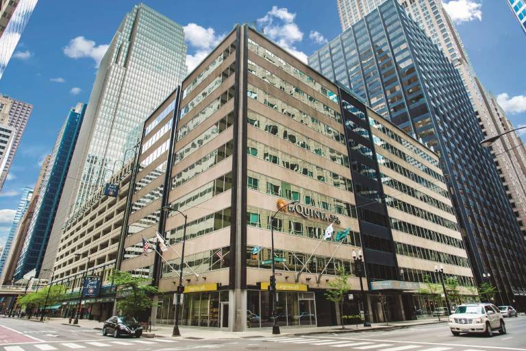 La Quinta Inn & Suites by Wyndham Chicago Downtown in Chicago, IL