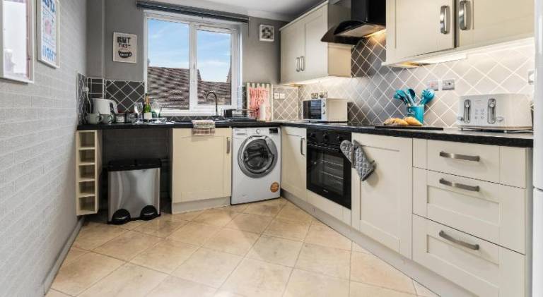 Apartment with 3 rooms for 5 persons — photo 4