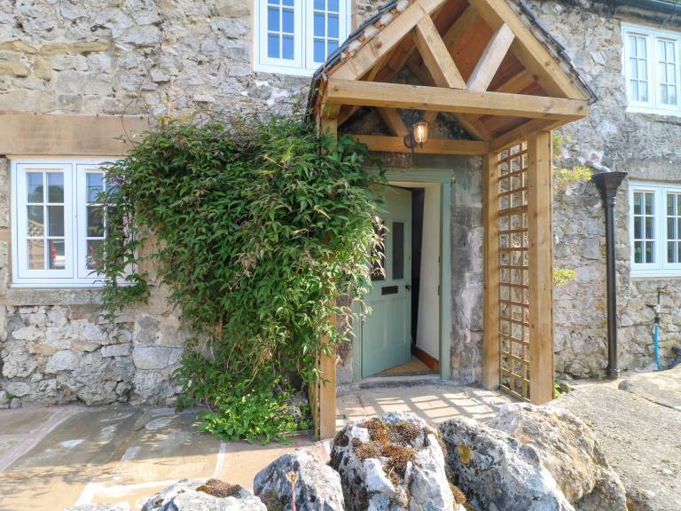 Lovely cottage with yard | Beach view | Pets are welcome — photo 2
