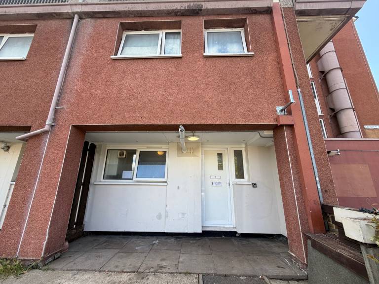 Apartment Sutton