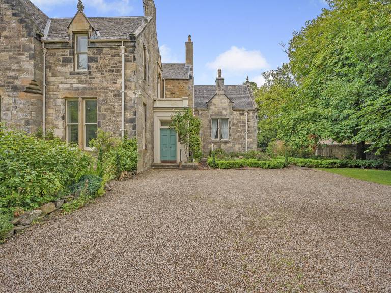 Winfields Manor