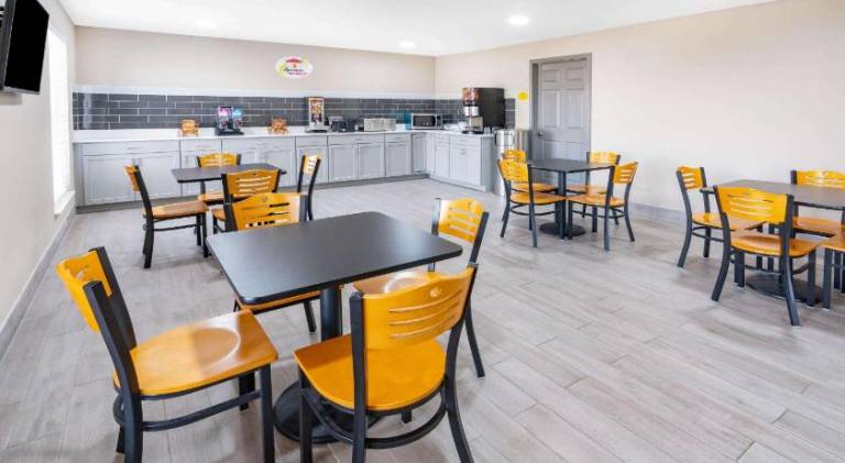 Super 8 By Wyndham Amarillo West — photo 5