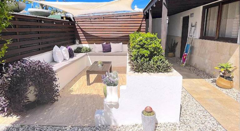 Spacious holiday apartment with pool, yard & jacuzzi | Close to the beach | Pets allowed — photo 3