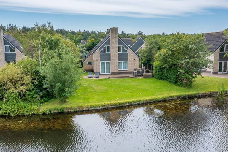Ferienhaus mit Terrasse, Sauna und Whirlpool