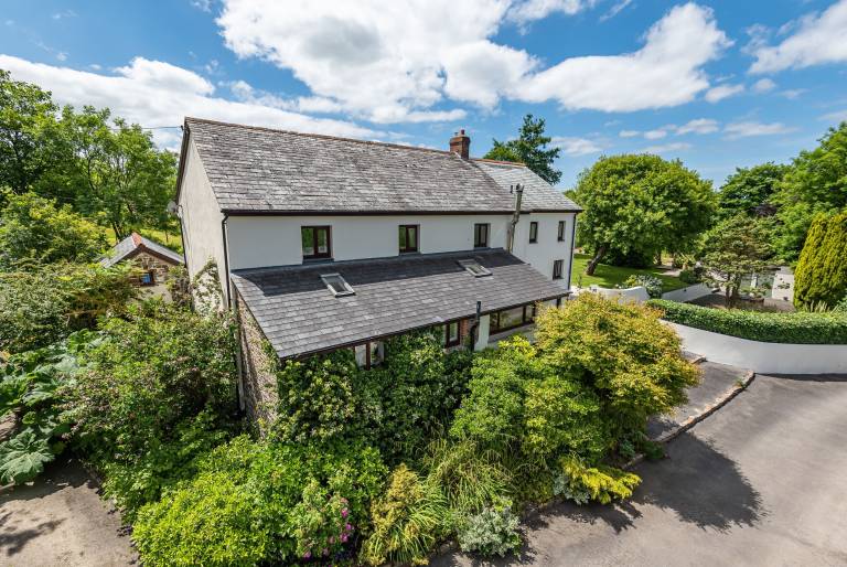 Cottage Sutcombe