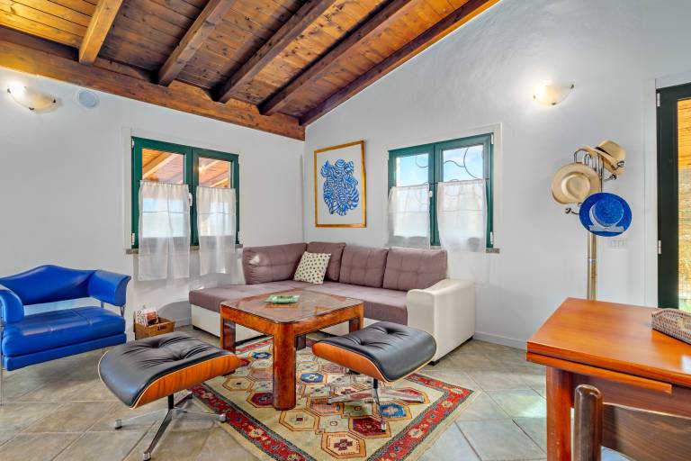 Holiday Home 'Bellavista' with Sea View, Private Terrace, Wi-Fi & A/C — photo 3