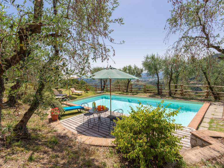 Fully equipped vacation home with barbeque, pool & garden | Pets allowed — photo 3