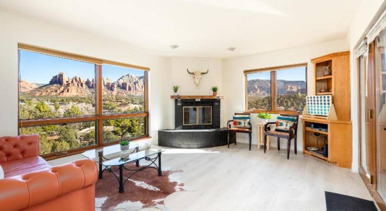 Big vacation home with hot tub | Pets are welcome — photo 2