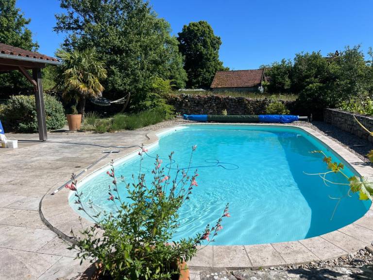 Gite with private pool, grill & terrace — photo 2