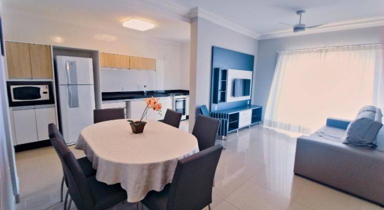 Apartment with BBQ & yard — photo 2