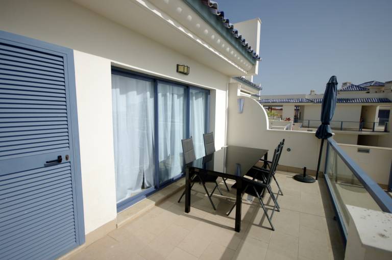 Apartment with pool & patio — photo 2