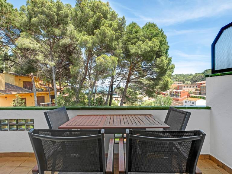 Holiday apartment with 2 rooms for 4 persons — photo 2