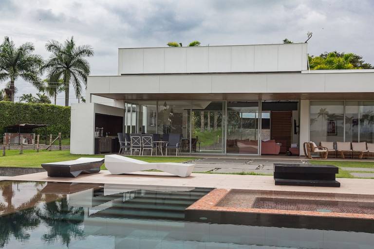 Hus  Pereira