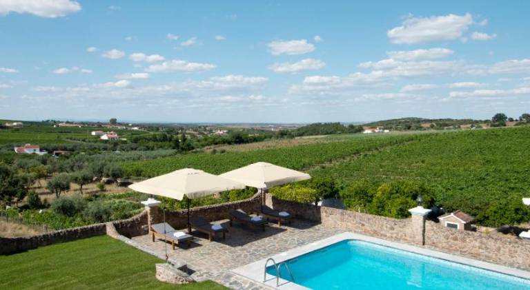 Child-friendly charming villa with barbecue, private pool & yard | Pet-friendly — photo 4