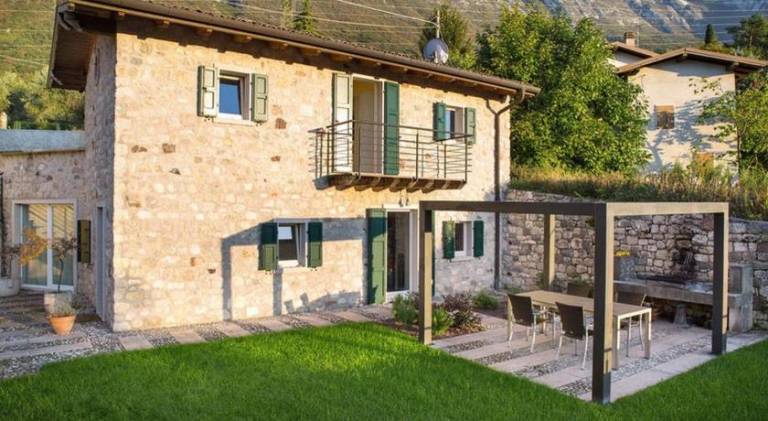 Villa with jacuzzi in Malcesine