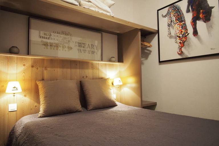 Rental apartment with patio, sauna & heated pool — photo 2