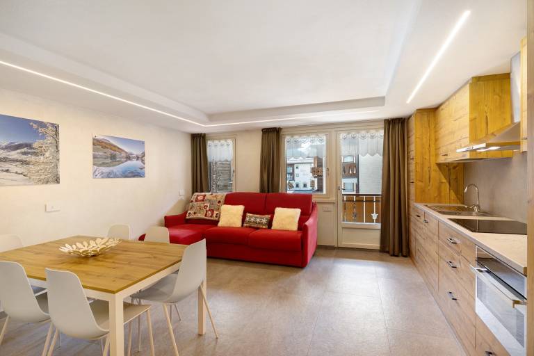 Apartment 'A Due Passi Rosso' with Mountain View, Balcony and Wi-Fi — photo 2
