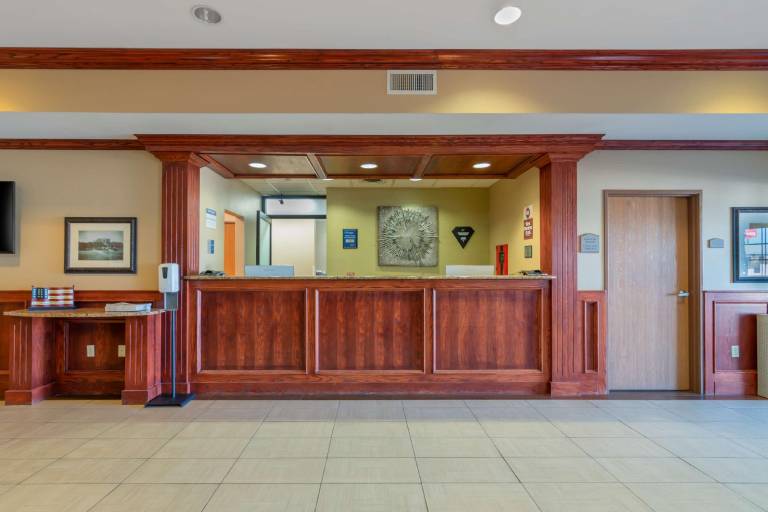 Best Western Plus Butterfield Inn — photo 5
