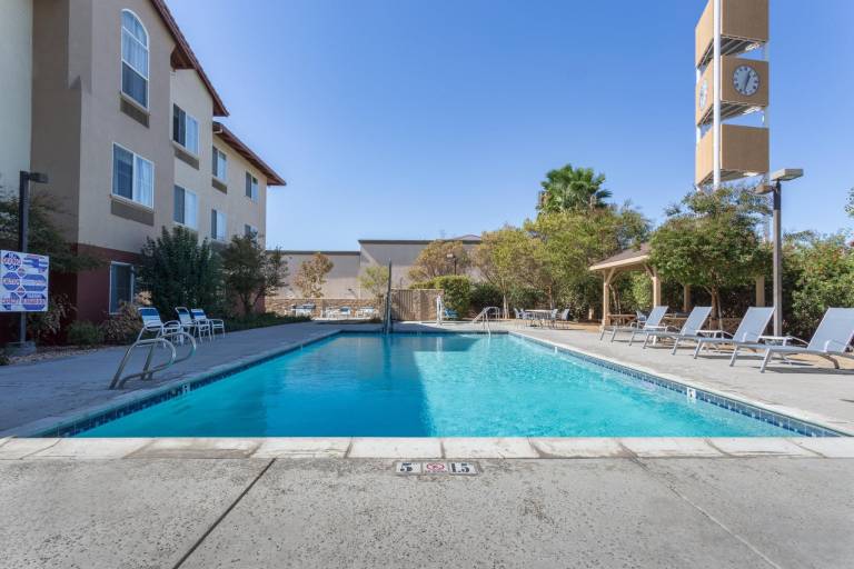 Holiday Inn Express Hotel & Suites Manteca By IHG — photo 3