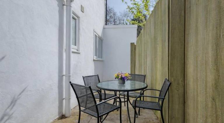 Rental apartment | Close to National Museum Cardiff — photo 4