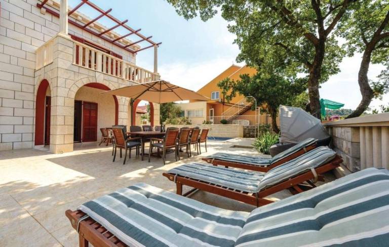 Fully equipped ample villa with patio, private pool & barbeque | Mountain view | Pets allowed — photo 2