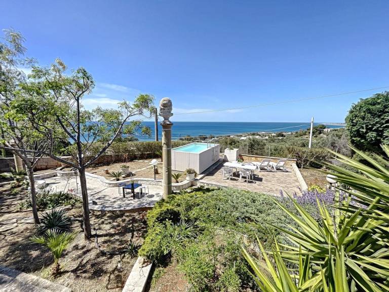 Villa Rusciu De Lu Mare Superior – Pool, Sea View, Near Torre Vado Beach in Patu