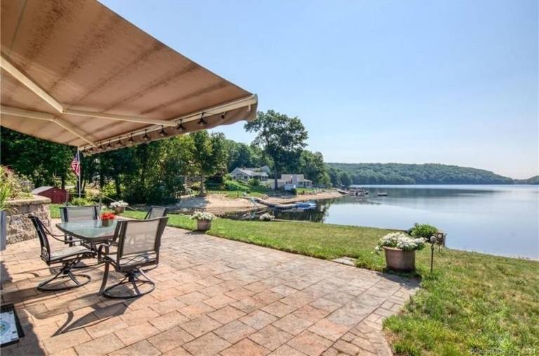 House Montville