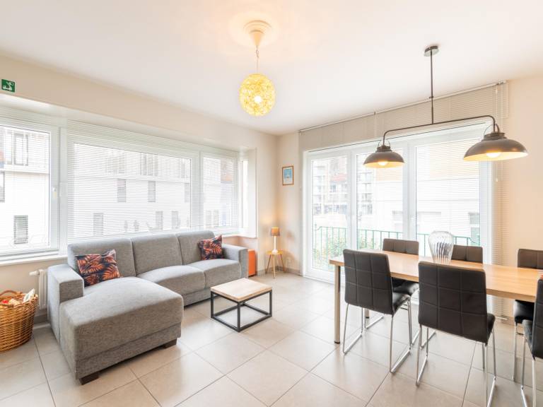 Rental apartment with 3 rooms for 6 persons in Nieuwpoort