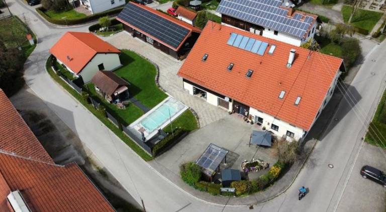 Spacious rental apartment with private pool, sauna & terrace | Dogs allowed in Leutkirch im Allgau