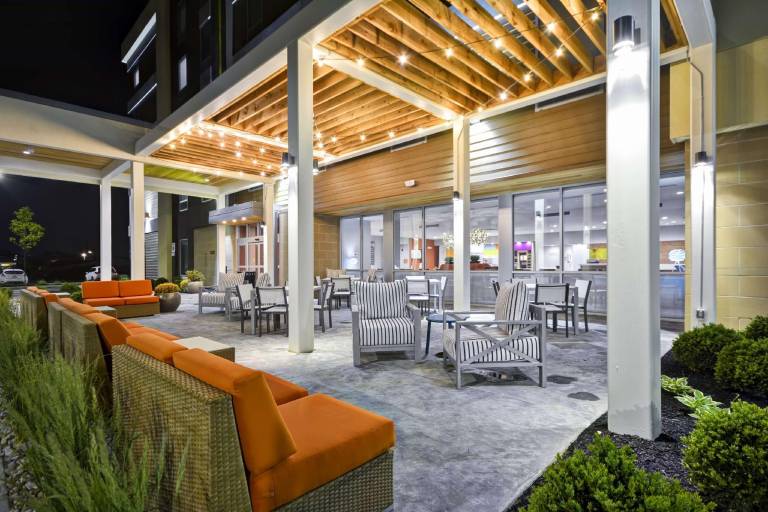 Home2 Suites by Hilton Blue Ash Cincinnati — photo 2